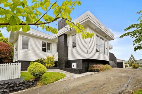 Photo of property in 26 Raroa Terrace, Tawa, Wellington, 5028