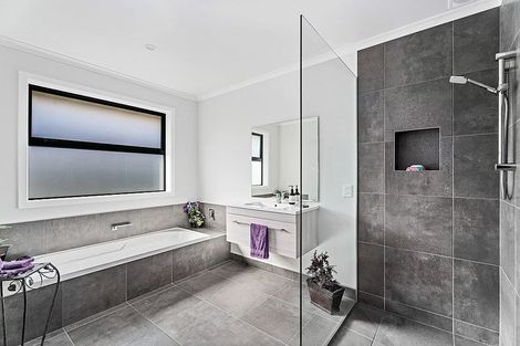 Photo of property in 4 Phoenix Place, Cromwell, 9310