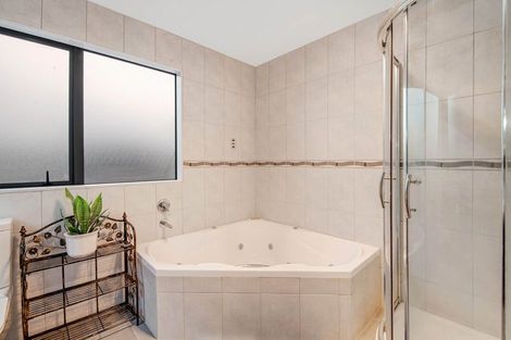 Photo of property in 21 Mahoney Drive, Albany, Auckland, 0632