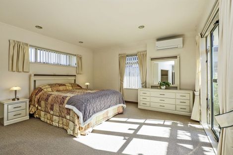 Photo of property in 1b Knightsbridge Place, Taradale, Napier, 4112