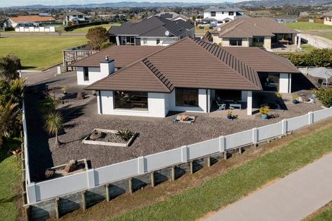 Photo of property in 35 Holyoake Terrace, Omokoroa, 3114