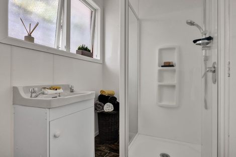 Photo of property in 70 Pendarves Street, New Plymouth, 4310