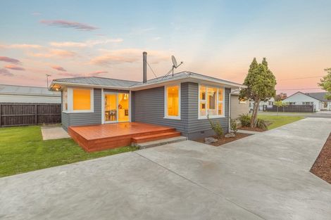 Photo of property in 95 Palmers Road, New Brighton, Christchurch, 8083