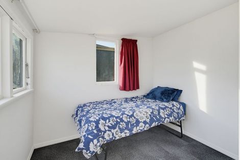 Photo of property in 30 Mccaughan Street, Browns, Winton, 9781
