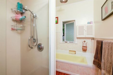 Photo of property in 15 Taylor Avenue, Paeroa, 3600