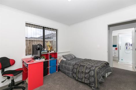 Photo of property in 60 Edgeview Crescent, Fitzroy, Hamilton, 3206