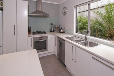 Photo of property in 34b Nelson Street, Howick, Auckland, 2014