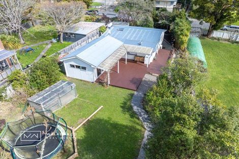 Photo of property in 5 Elmslie Road, Pinehaven, Upper Hutt, 5019