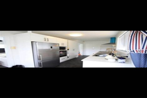Photo of property in 19 Segedin Place, Glenfield, Auckland, 0629