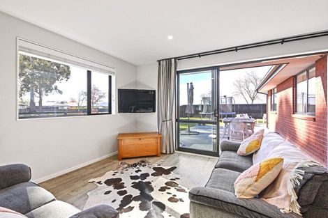 Photo of property in 22 Minerva Crescent, Woodend, 7610