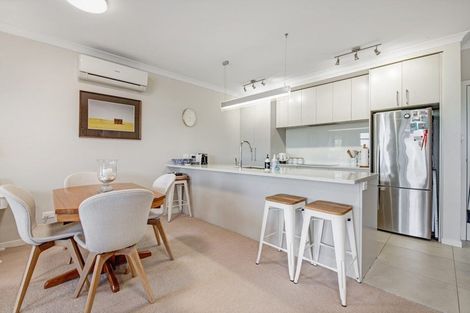 Photo of property in 10 Rewa Rewa Lane, Orewa, 0931