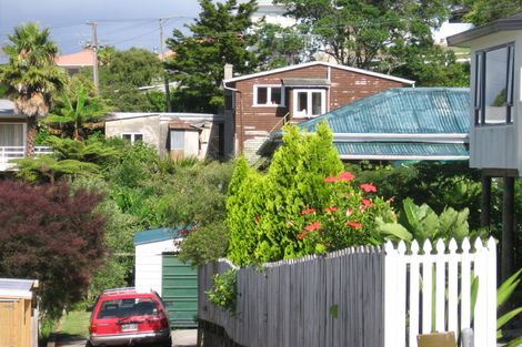 Photo of property in 9 Gill Crescent, Blockhouse Bay, Auckland, 0600