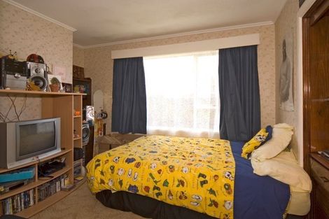 Photo of property in 278 Glenfield Road, Glenfield, Auckland, 0629