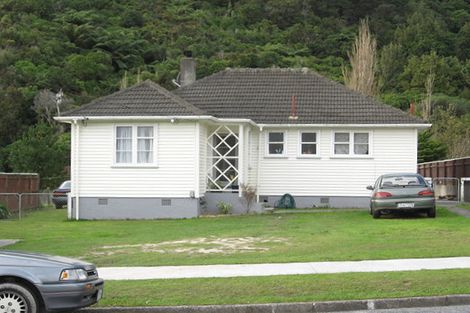 Photo of property in 23 Wilkie Crescent, Naenae, Lower Hutt, 5011