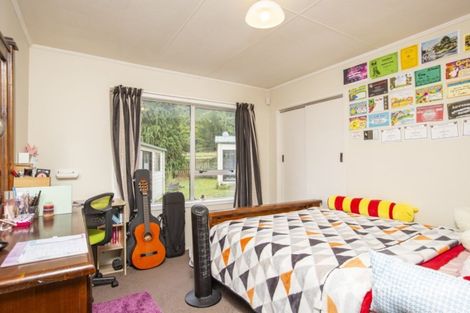 Photo of property in 23 Churchill Crescent, Featherston, 5710