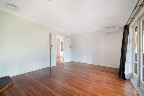 Photo of property in 10 Ribblesdale Road, Henderson, Auckland, 0612