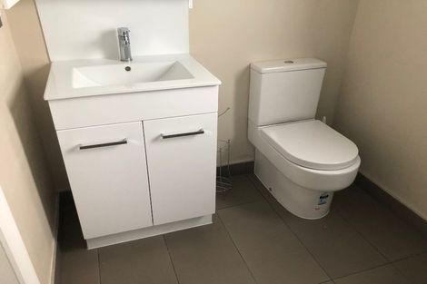 Photo of property in 2 Waimahanga Road, Onerahi, Whangarei, 0110