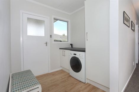 Photo of property in 3 Meads Place, Bulls, 4818