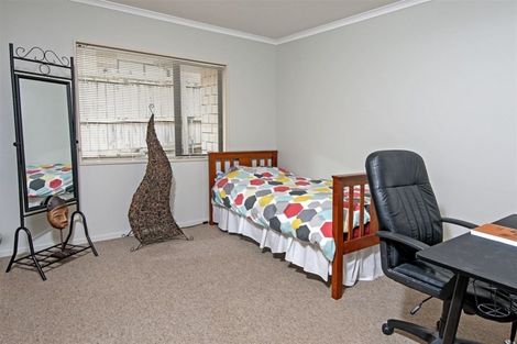 Photo of property in 23 Westglen Place, Ranui, Auckland, 0612