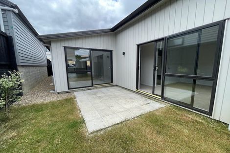 Photo of property in 8/101 Hobsonville Road, West Harbour, Auckland, 0618