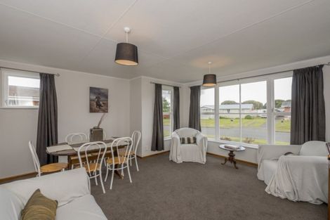 Photo of property in 60 Hinemoa Street, Levin, 5510