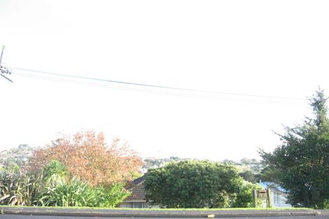 Photo of property in 44 Mellons Bay Road, Mellons Bay, Auckland, 2014