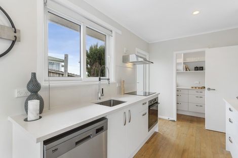 Photo of property in 1/3 Kennedy Avenue, Forrest Hill, Auckland, 0620