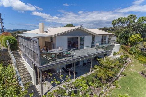Photo of property in 16 Rangikapiti Road, Coopers Beach, 0420
