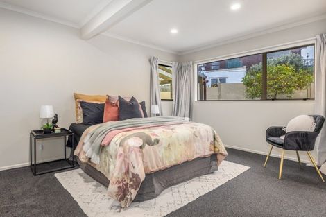 Photo of property in 30 Kinloch Place, Papakowhai, Porirua, 5024