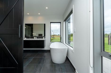 Photo of property in 22 Margot Lane, Matangi, Hamilton, 3283