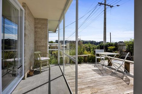 Photo of property in 15a Parsons Street, Vogeltown, New Plymouth, 4310