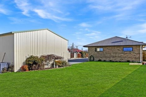 Photo of property in 2 Glencairn Road, Twizel, 7901
