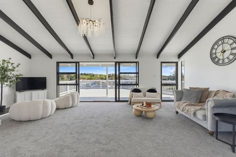 Photo of property in 16 Kaiwaka-mangawhai Road, Kaiwaka, 0975