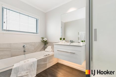 Photo of property in 12 Harriet Johnston Drive, Pokeno, 2402