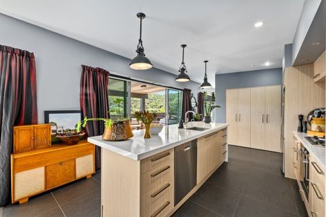 Photo of property in 11 Glentui Place, Waikawa, Picton, 7220