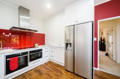 Photo of property in 121 Summerhill Drive, Fitzherbert, Palmerston North, 4410