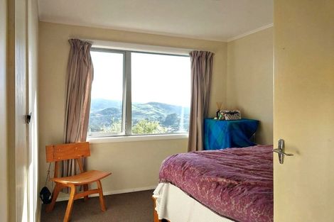 Photo of property in 10 Paparangi Crescent, Paparangi, Wellington, 6037