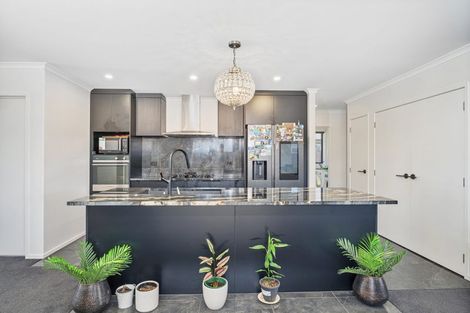 Photo of property in 10 Onerere Drive, Whitianga, 3510