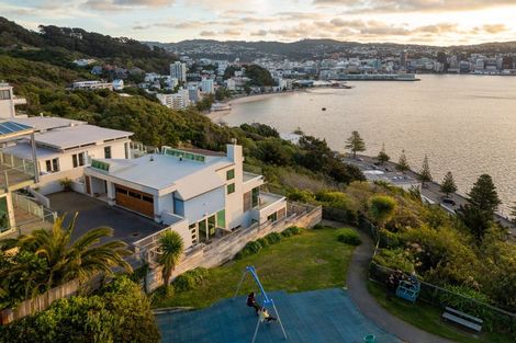 Photo of property in 20 The Crescent, Roseneath, Wellington, 6011