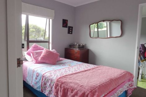 Photo of property in 24 Olive Terrace, Paraparaumu Beach, Paraparaumu, 5032