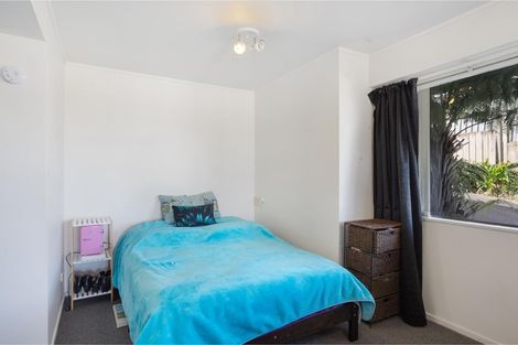 Photo of property in 1/51b Sunset Road, Totara Vale, Auckland, 0632