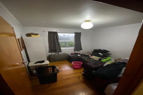 Photo of property in 13 Segedin Place, Glenfield, Auckland, 0629