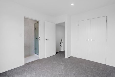 Photo of property in 8/2 Windermere Crescent, Blockhouse Bay, Auckland, 0600