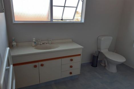 Photo of property in 17 Poutama Place, Tawhero, Whanganui, 4501