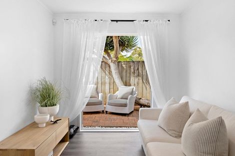 Photo of property in 26a Hazel Avenue, Mount Roskill, Auckland, 1041