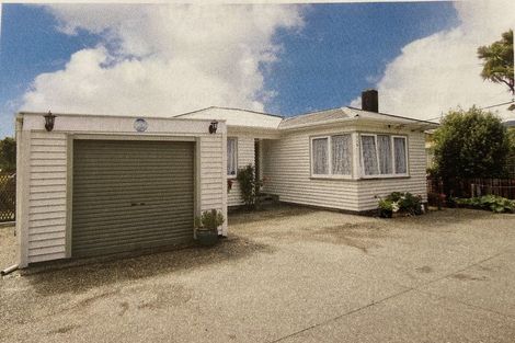 Photo of property in 114 Wainuiomata Road, Wainuiomata, Lower Hutt, 5014
