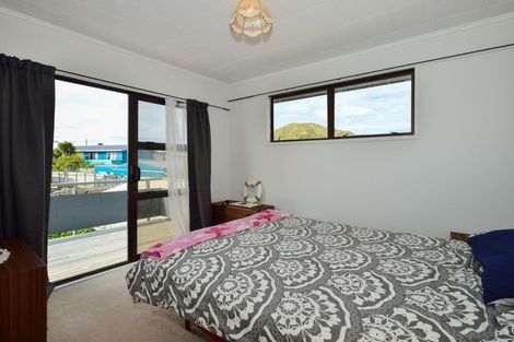 Photo of property in 417 Ormond Drive, Mahia, 4198