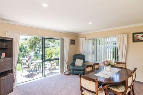 Photo of property in 23 Lorna Irene Drive, Raumati South, Paraparaumu, 5032