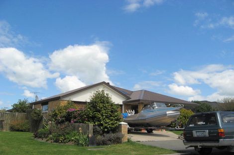 Photo of property in 6 Norton Place, Woodend, 7610