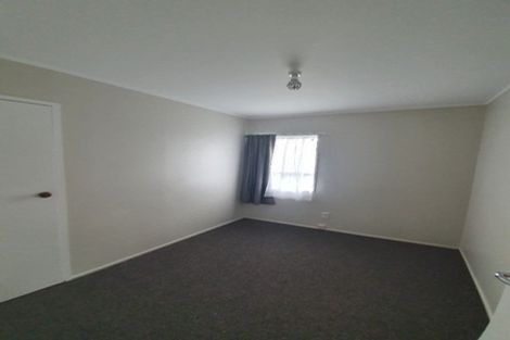 Photo of property in 2/11 Challen Close, Conifer Grove, Takanini, 2112